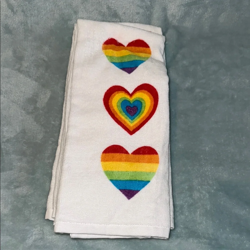 Christian Siriano Towels with Rainbow Hearts